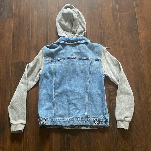Ardene Light Blue Denim Jacket with Gray Hoodie Sleeves - Picture 2 of 3